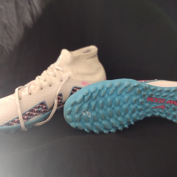 Nike football 🏈 shoes - Picture 3 of 5